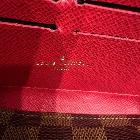 Authentic LV wallet - Picture 4 of 6